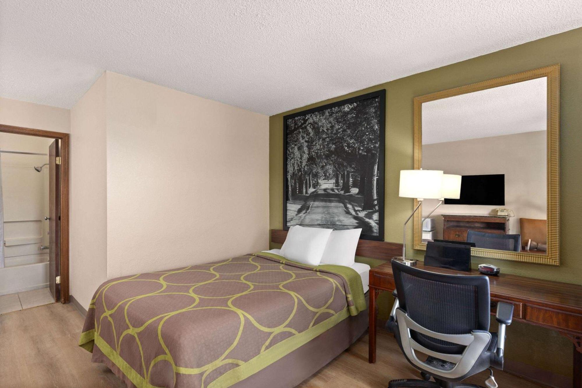 Super 8 By Wyndham Fort Mitchell Cincinnati Area Exterior foto