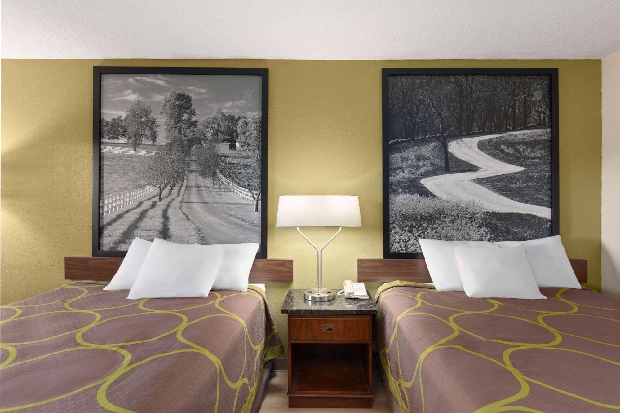 Super 8 By Wyndham Fort Mitchell Cincinnati Area Exterior foto