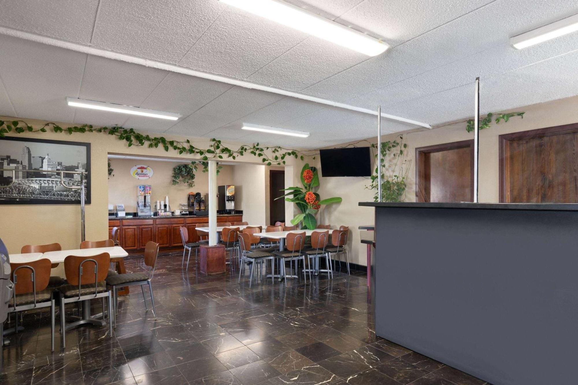 Super 8 By Wyndham Fort Mitchell Cincinnati Area Exterior foto