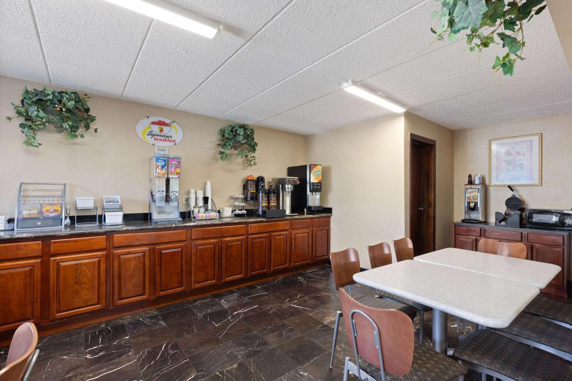 Super 8 By Wyndham Fort Mitchell Cincinnati Area Exterior foto
